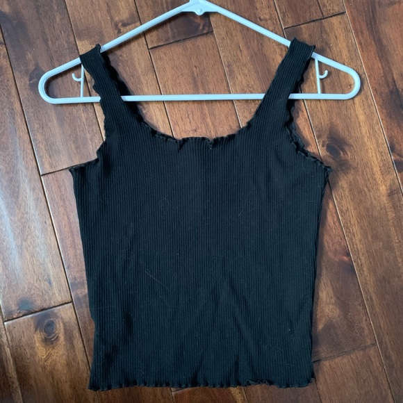 black ribbed ruffle tank top - Picture 2 of 2